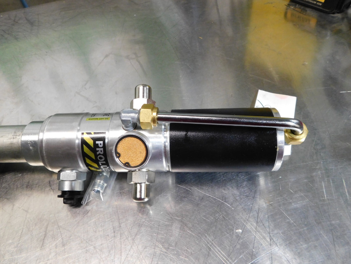 PRO-LUBE Air-Operated Pump 3.7 GPM Oil Lubrication OP/T3/31B/N
