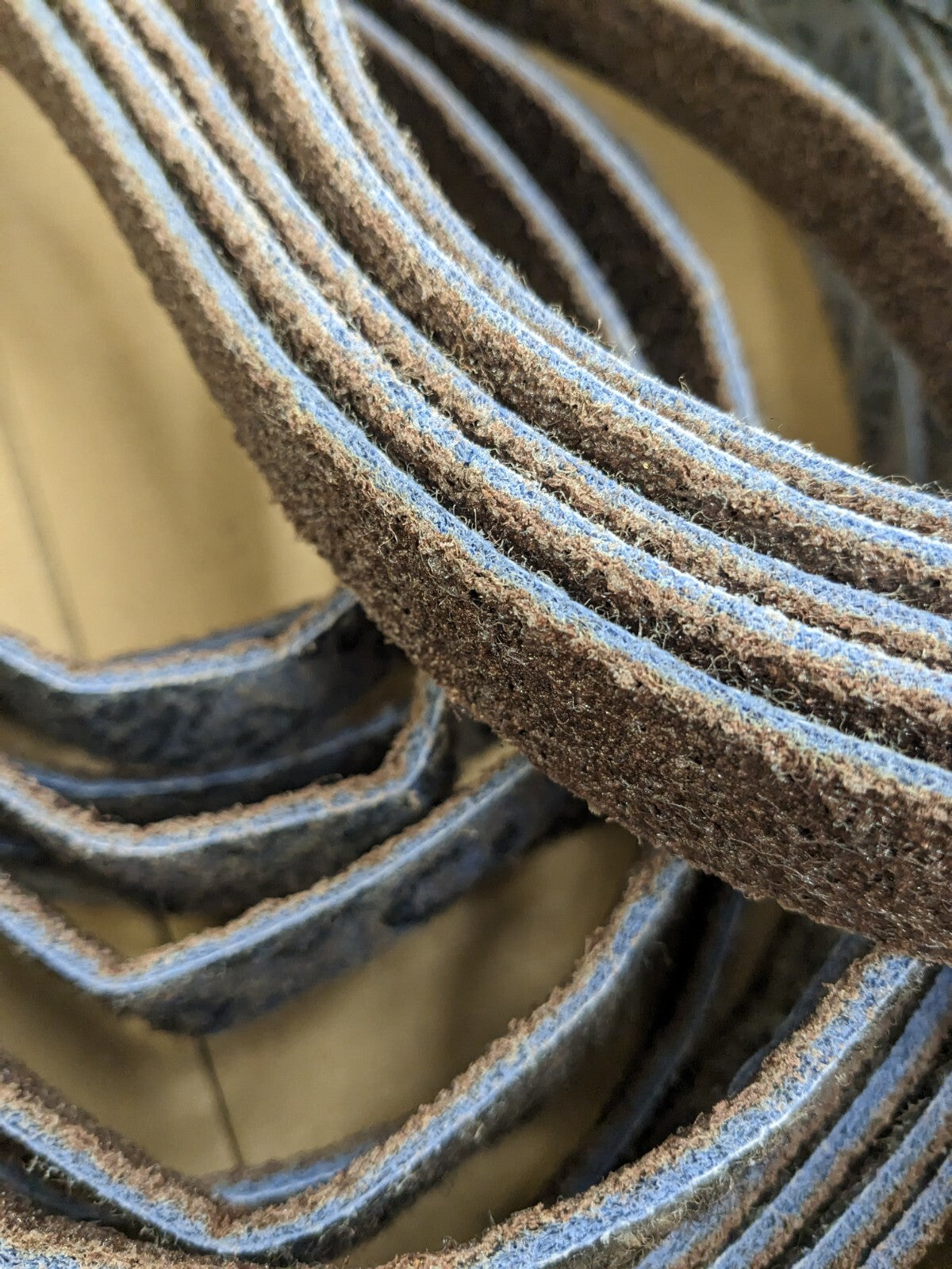 3M Abrasive Belt: 1″ Wide, 72″ Long, Aluminum Oxide Qty 15 7010309378