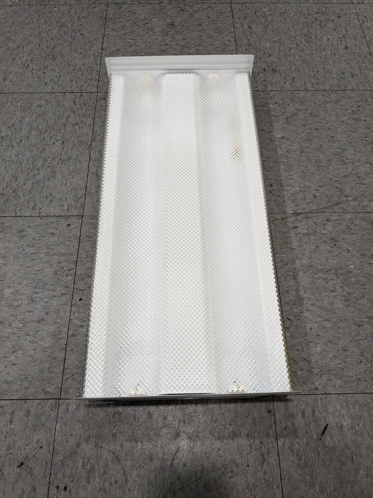 Coronet Fluorescent Wrap Fixture, 2', 2-Lamp, T8, 17W, 120V CA217MV
