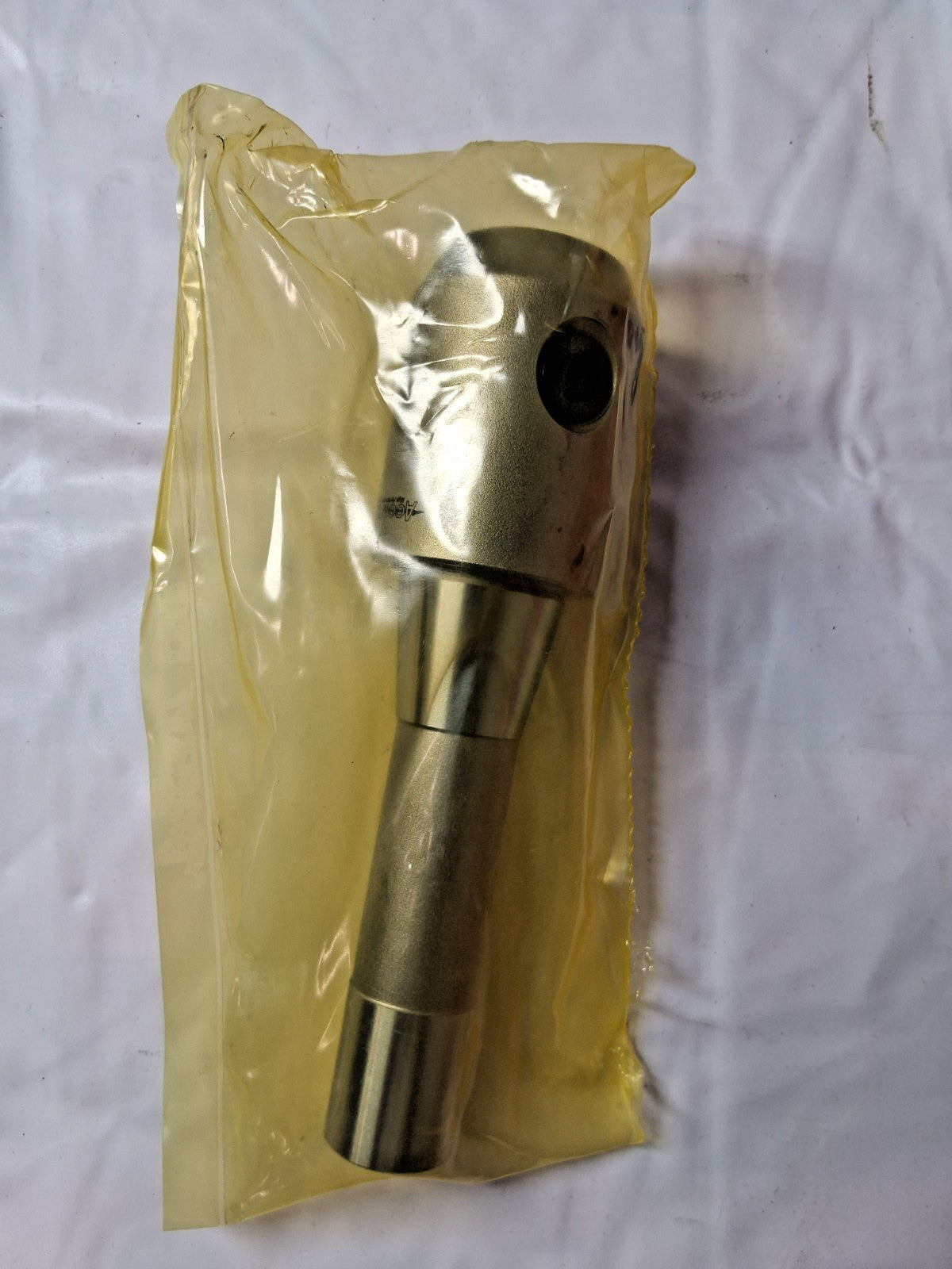 Accupro End Mill Holder R8 Taper Taper Shank 3/4" Hole Dia 775352