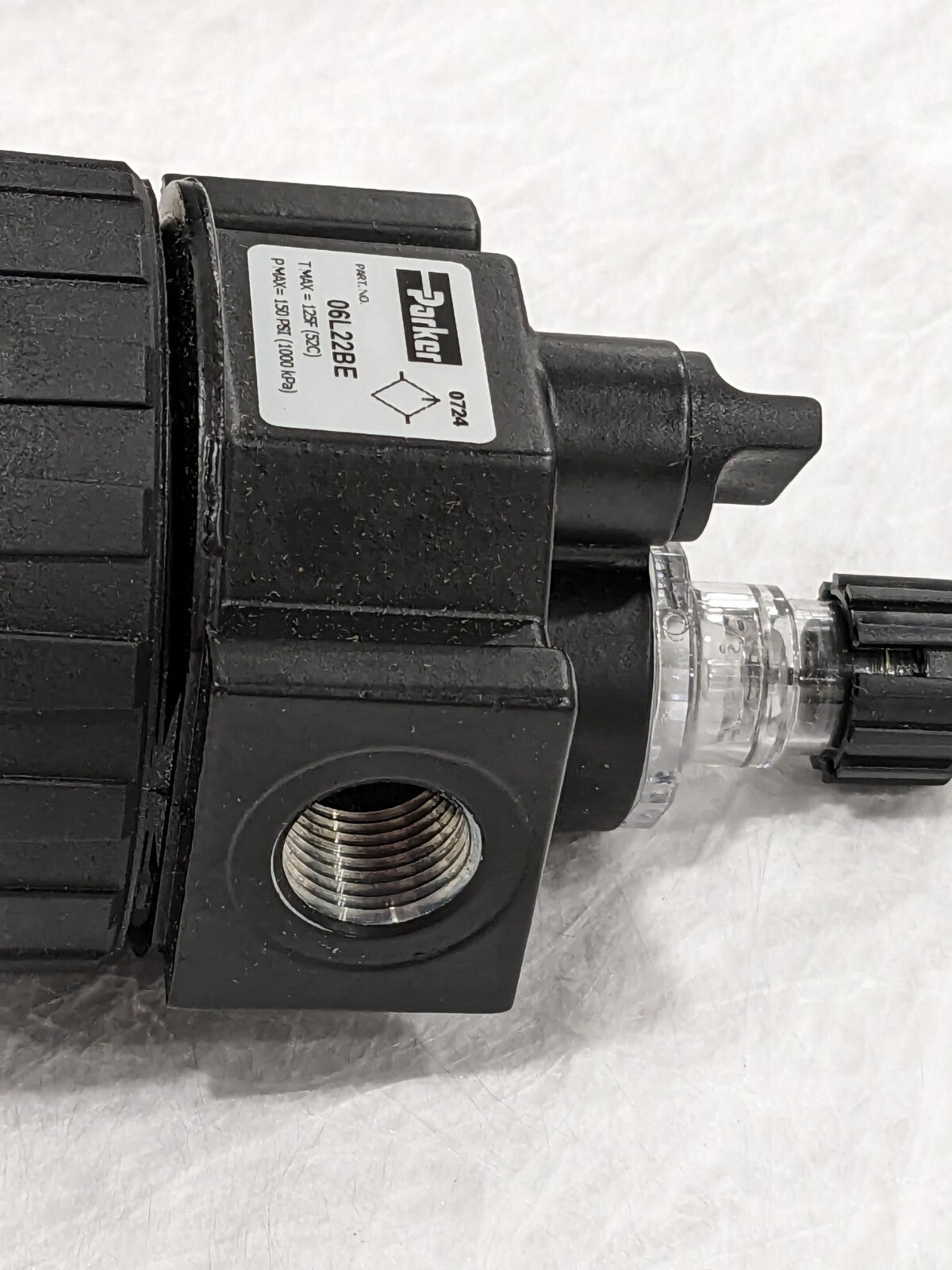 PARKER Intermediate Compressed Air Lubricator: 3/8" Port, NPT Ends 06L22BE