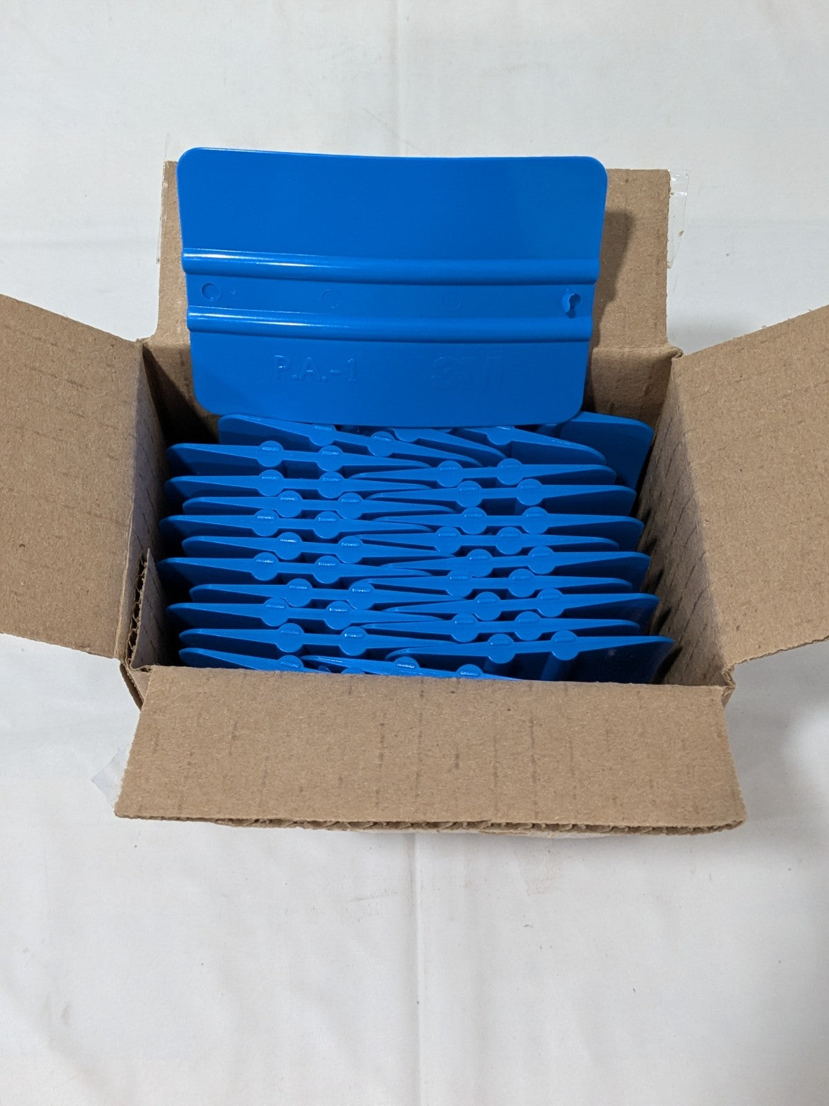 3M (Model PA1-B) Blue Hand Applicator Squeegees Box of 25 7100038651