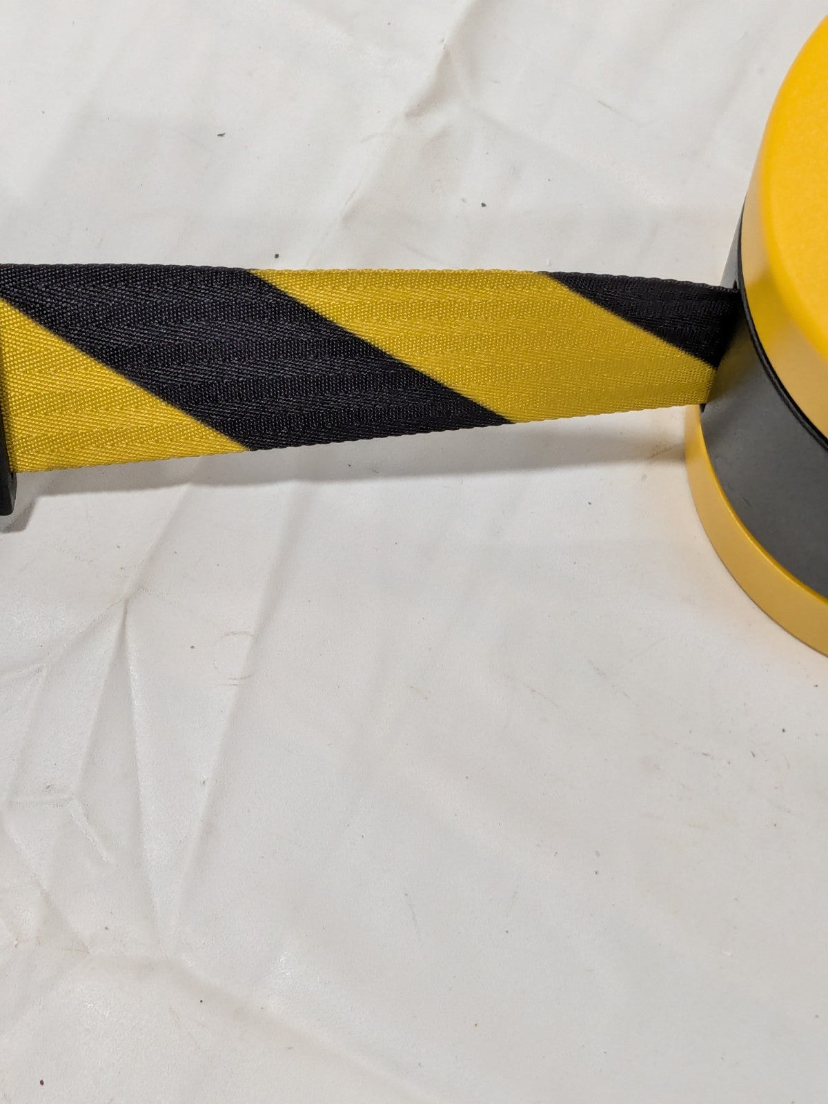 Pro-Safe 15' BLK/YLW Magnetic Wall Mount Barrier WUP-4.6-M-YB-YB