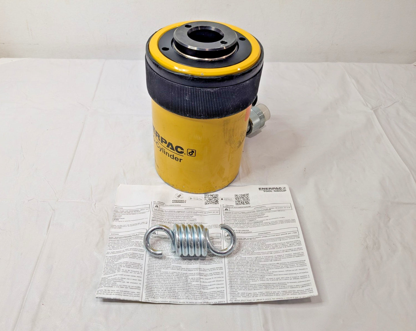 Enerpac Single-Acting Hollow Plunger Cylinder 30T 10000 PSI RCH302