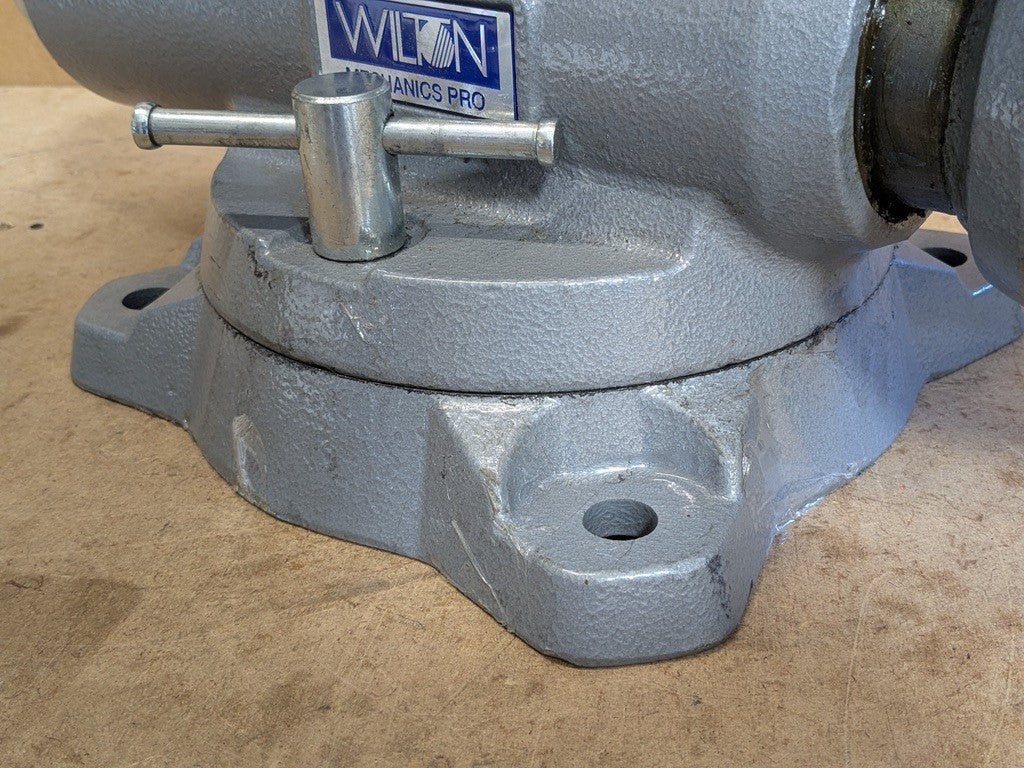Wilton Mechanics Pro Bench Vise w/ Swivel Base 8" Jaw Width 8-1/2" Opening