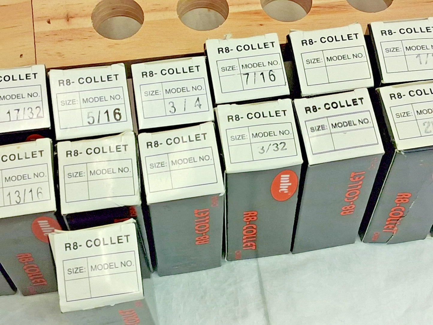 Pro Collet Set 27Pcs 1/16" to 7/8" Capacity 231-2127