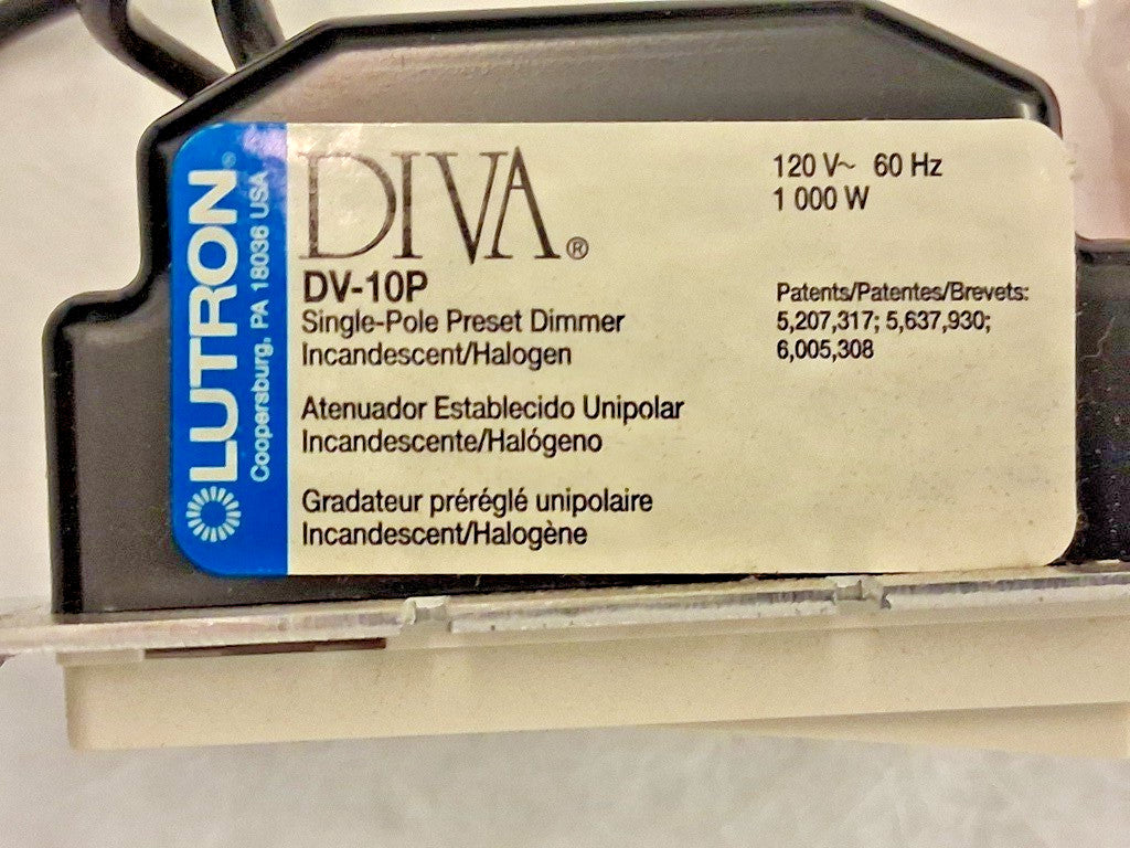 Lutron Diva Single Pole Incandescent Preset Dimmer with Locator Light DV-10P