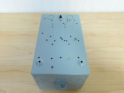 Eaton Non-Reversing Enclosed Enclosure NEMA Motor Starter 240VAC 9A ECN05A1BAA