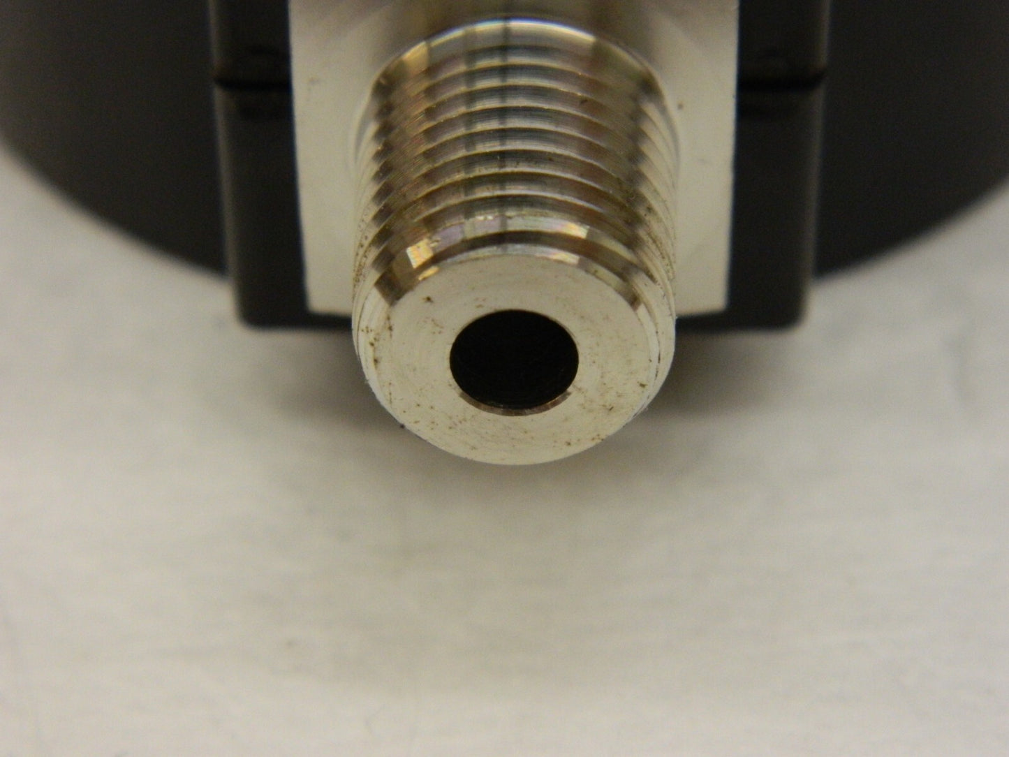WorkSmart Pressure Gauge: 2 1/2 " Dial, 1/4 " Thread, NPT, Lower Moun