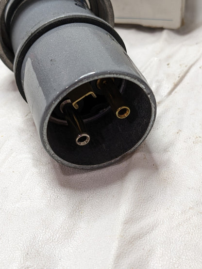 Thomas & Betts Male Connector 20A/125V Plug 3720U-1