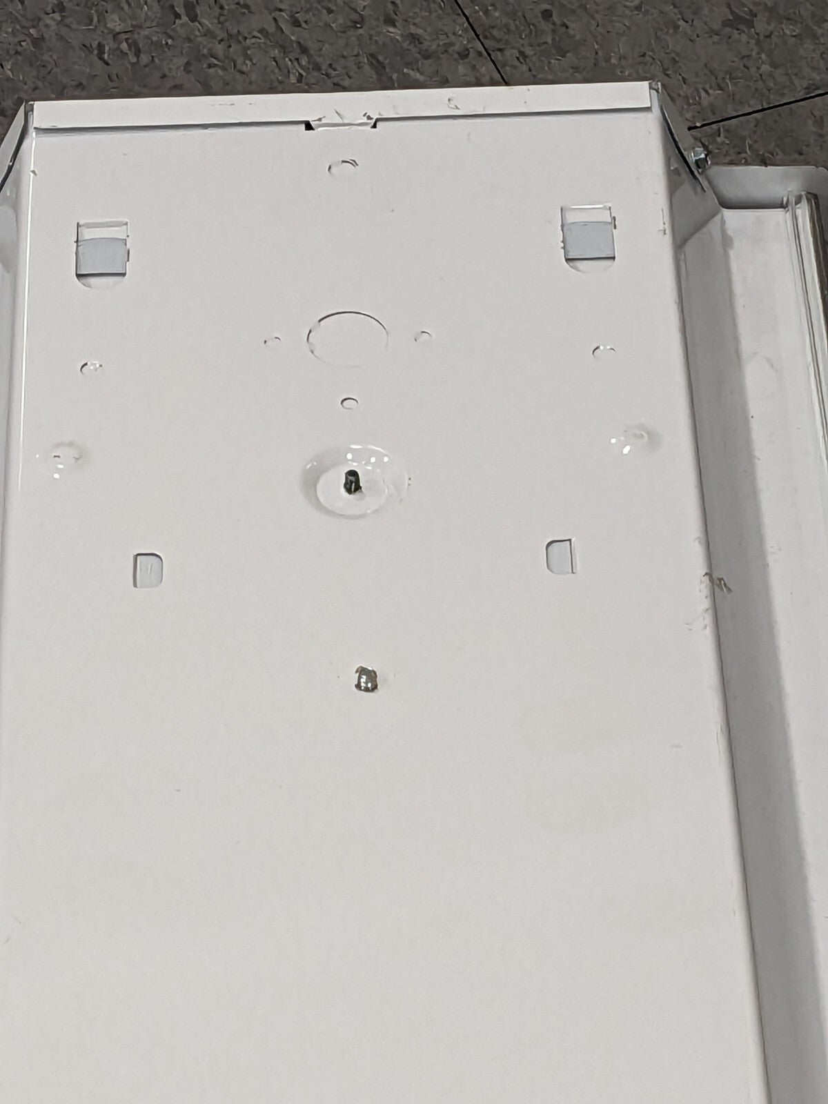 Coronet Fluorescent Wrap Fixture, 2', 2-Lamp, T8, 17W, 120V CA217MV