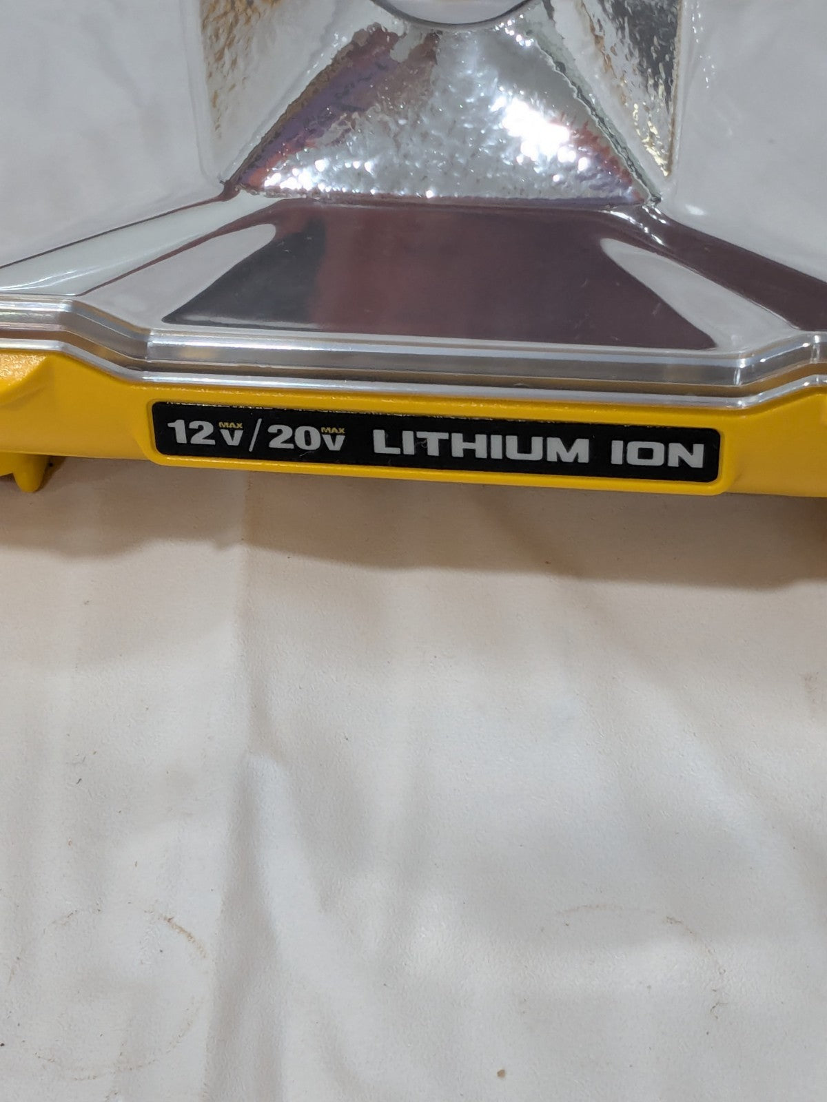 Dewalt LED Compact Task Light 12V & 20V DCL077B TOOL ONLY