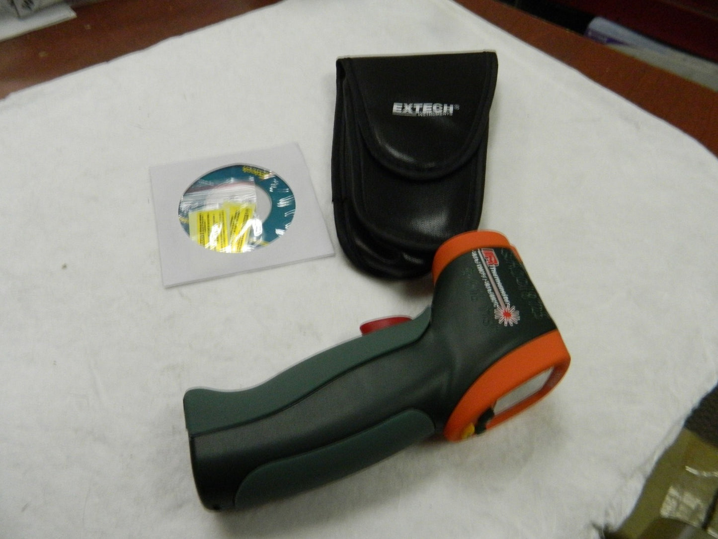 Extech Mini Infrared Thermometer -50 to 650 Celsius 42510A