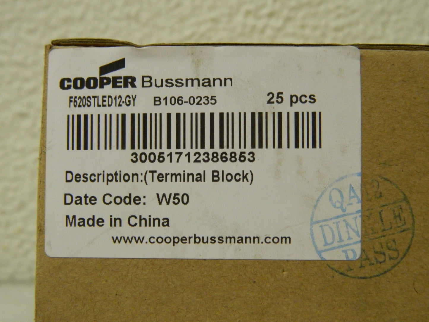 Cooper Bussmann Terminal Block QTY 25   F520STLED12-GY
