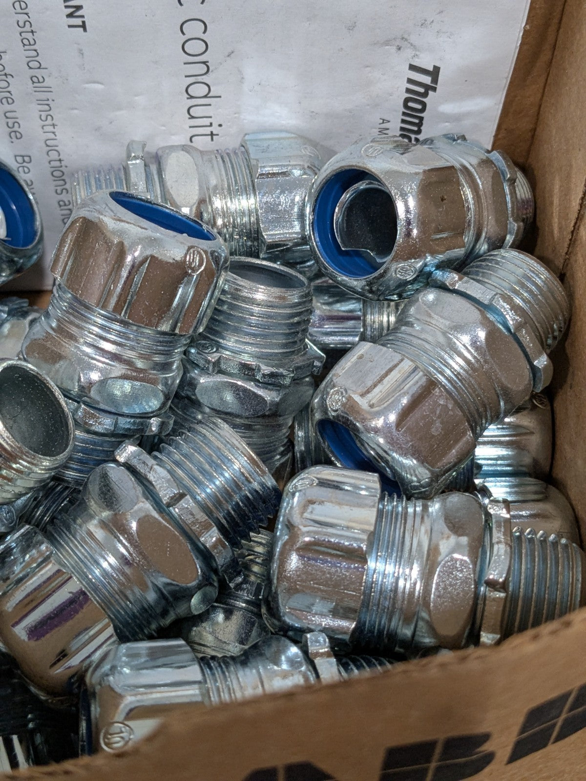 (23)T&B 3/8" Conduit Connector: Liquid-Tight, Malleable Iron & Steel BD-TNB-5231