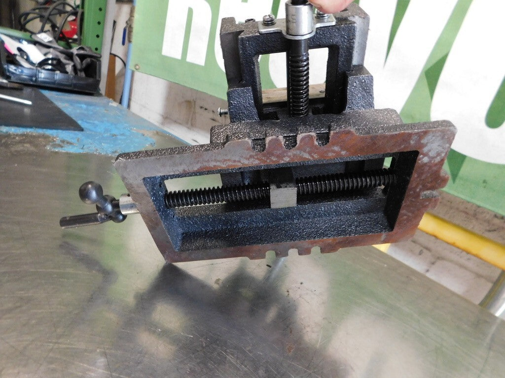 Cross Slide Drill Press Vise 5 1/16"Opening