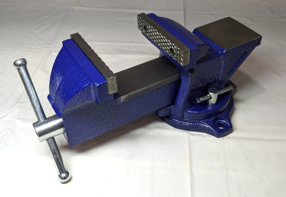 WILTON  4" Bench Vise   4" Jaw Width & Opening  11104