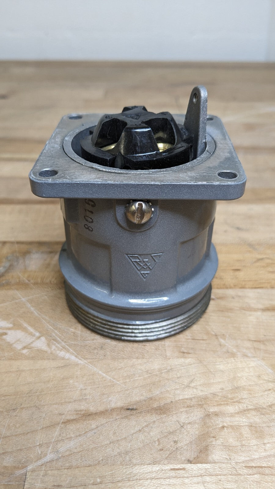 Russellstoll T &amp; B 3314 Receptacle w/ Junction Box &amp; Cap 30A 3W4P 480VAC