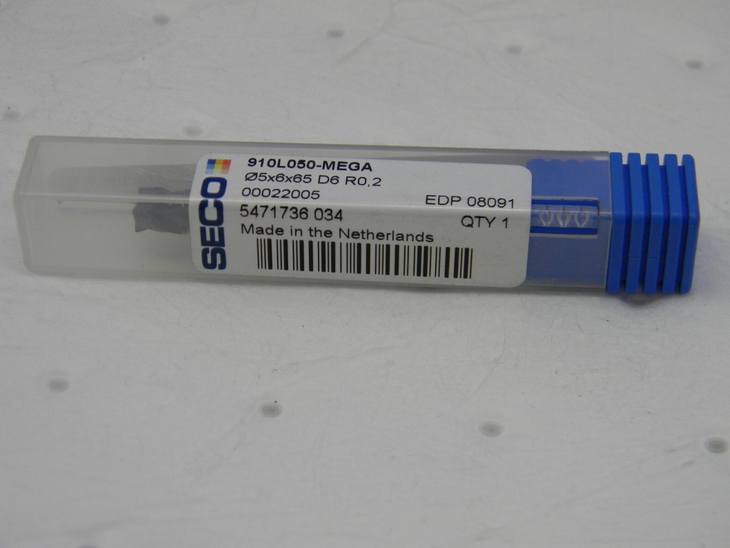 SECO 5mm Diam 3 Flute Solid Carbide 0.2mm Corner Radius End Mill 00022005