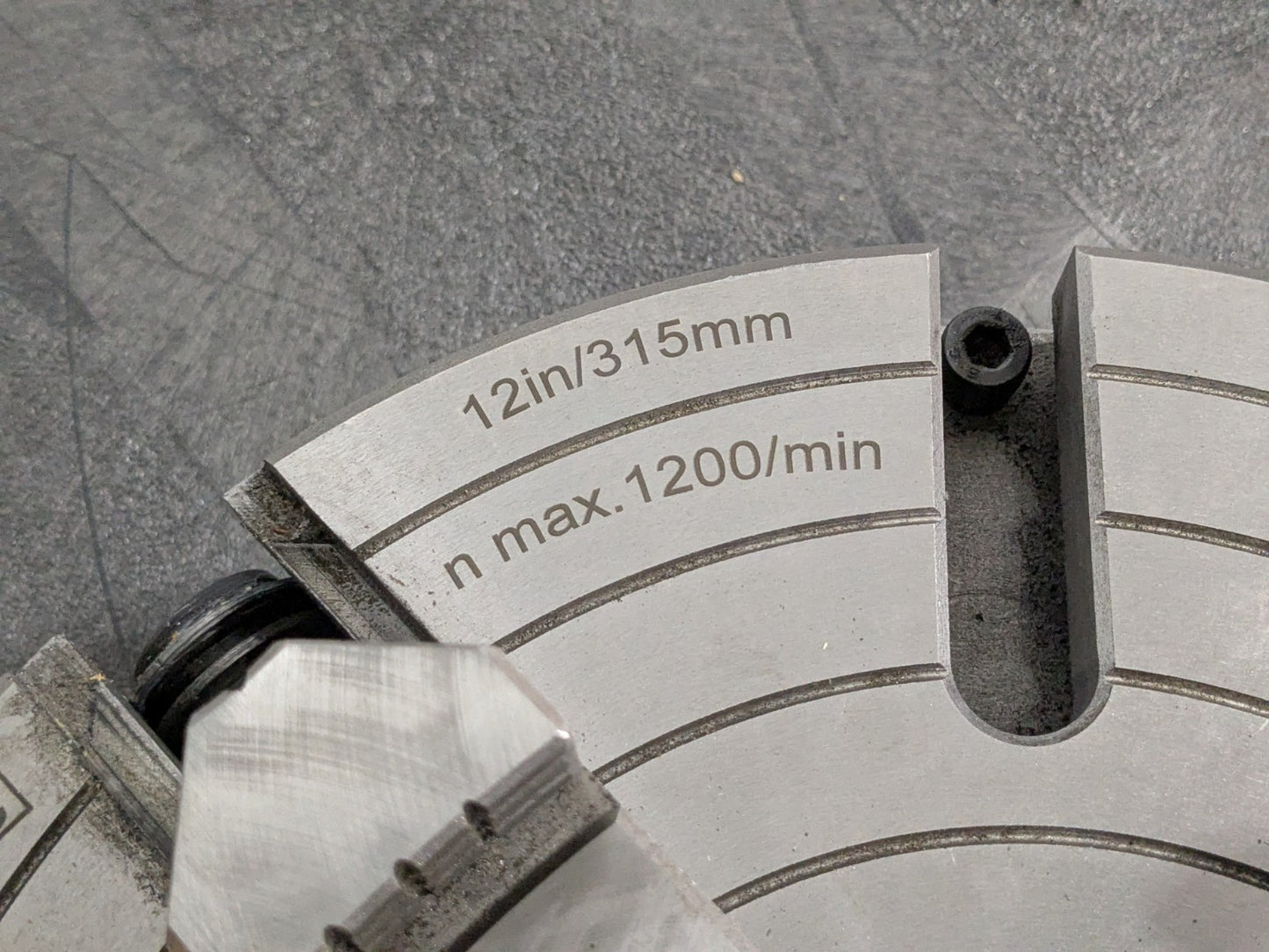 Hertel Manual Independent 4-Jaw Lathe Chuck 12" Diameter D1-6 Mount 1-322-1206