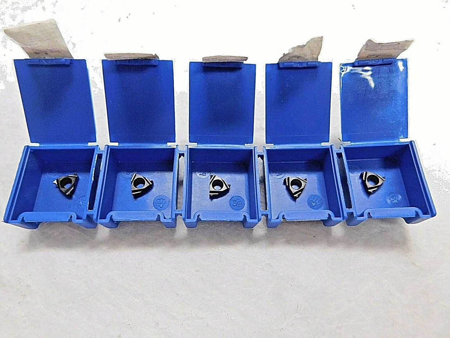 ATI Stellram Carbide Turning Inserts  08IR20UN Grade SP4066 QTY 5