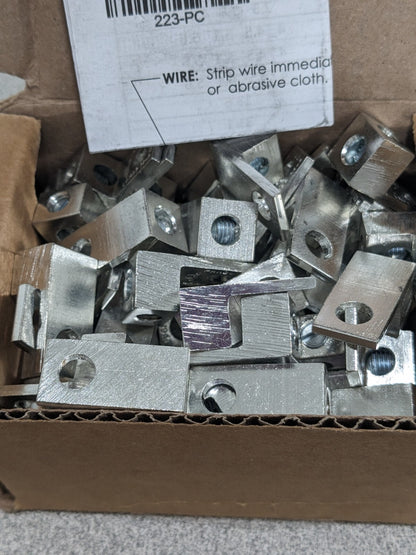 PANDUIT Square Ring Terminal: Non-Insulated, 14 to 6 AWG Qty 75 LAMA6-14-QY