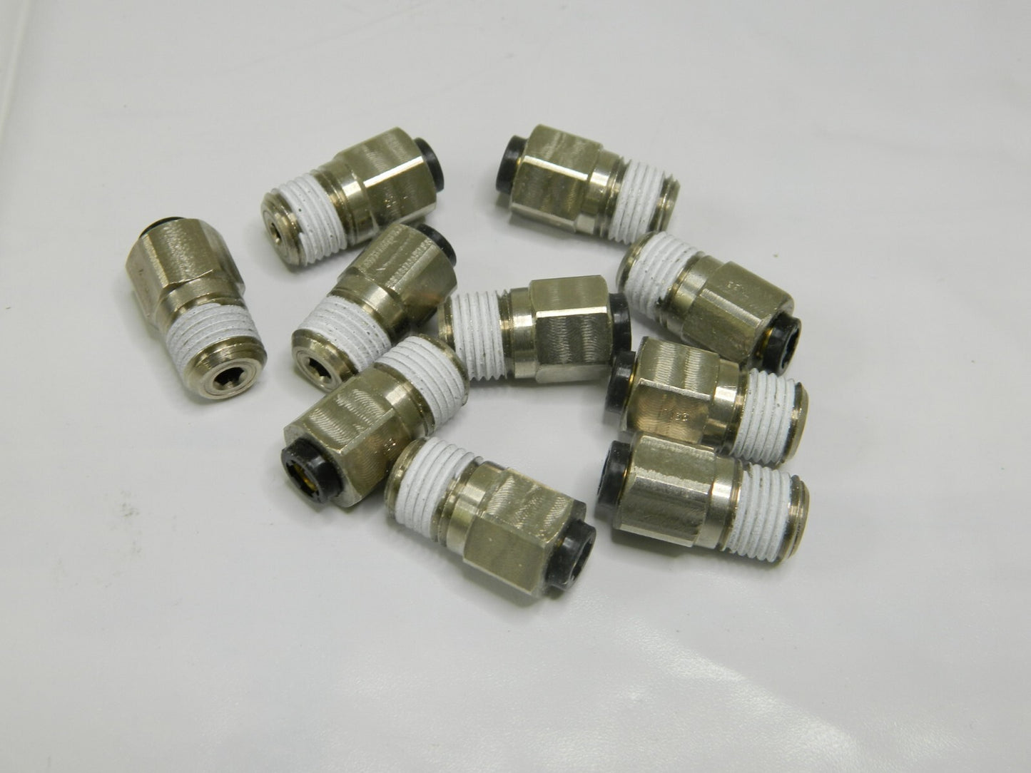 Parker Male Connector, 3/16 In OD, 260 PSI, 1/4" Thread Qty 10 3175 55 14