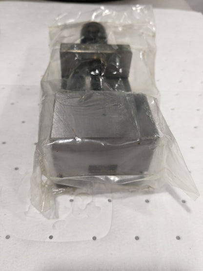 Toolmaker's Vise 2-3/8" Jaw Width 2-1/8" Jaw Opening Cap 428-9024