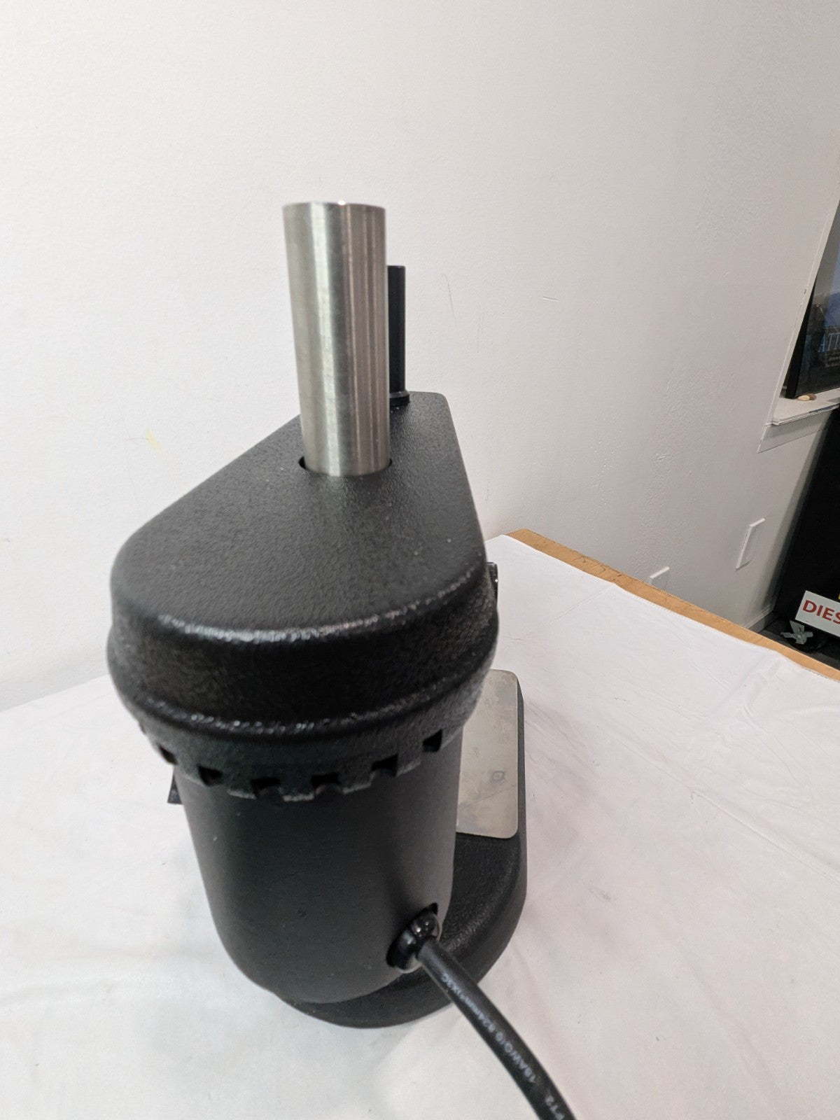 Servo Floor Drill Press 7" Swing 0.1 hp 120V 1 Phase M-7000 DAMAGED