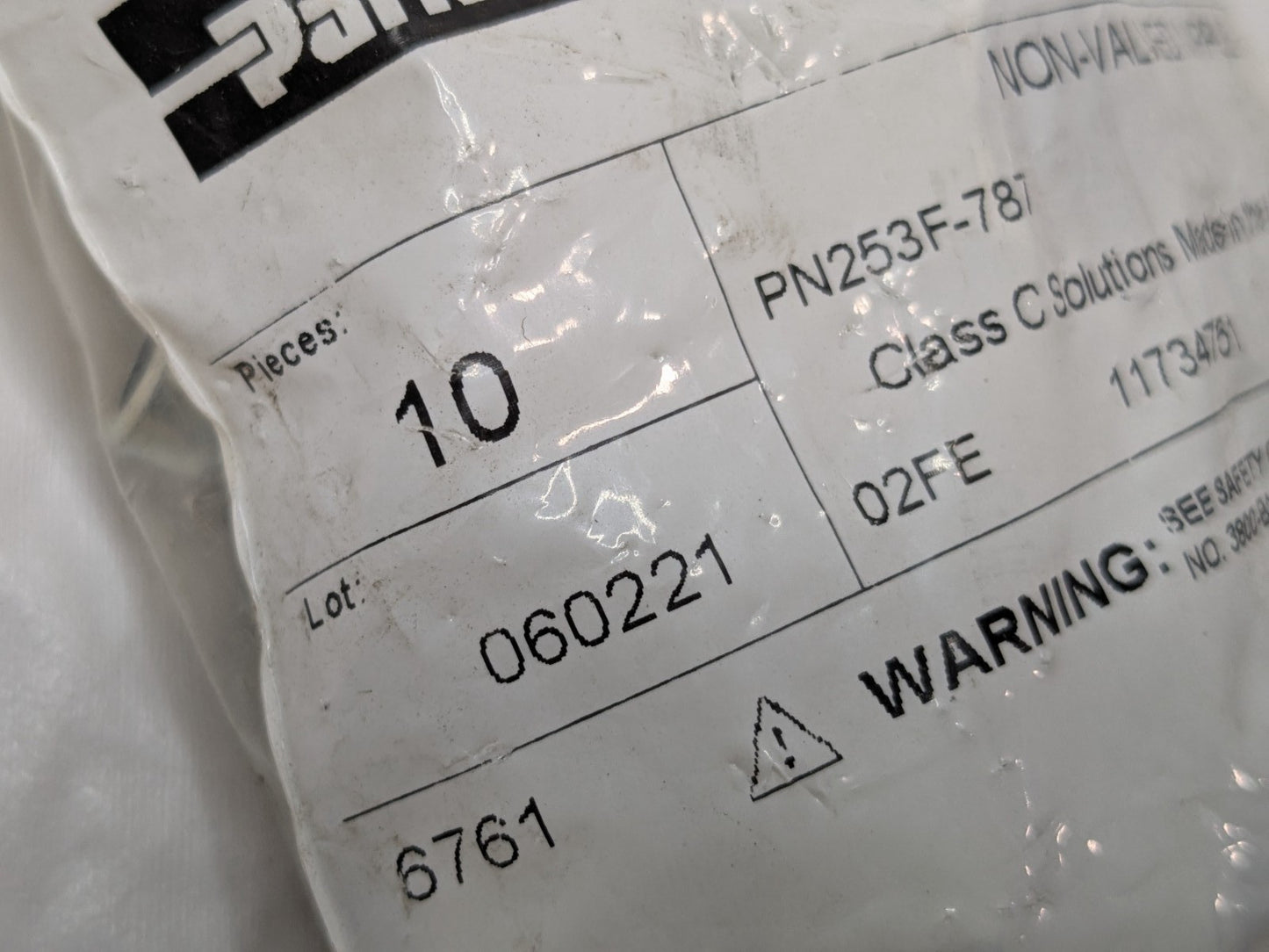 Parker Steel Hydraulic Quick Couplings 1/4" Body Dia X 3/8"-18NPTF QTY 10 PN253F