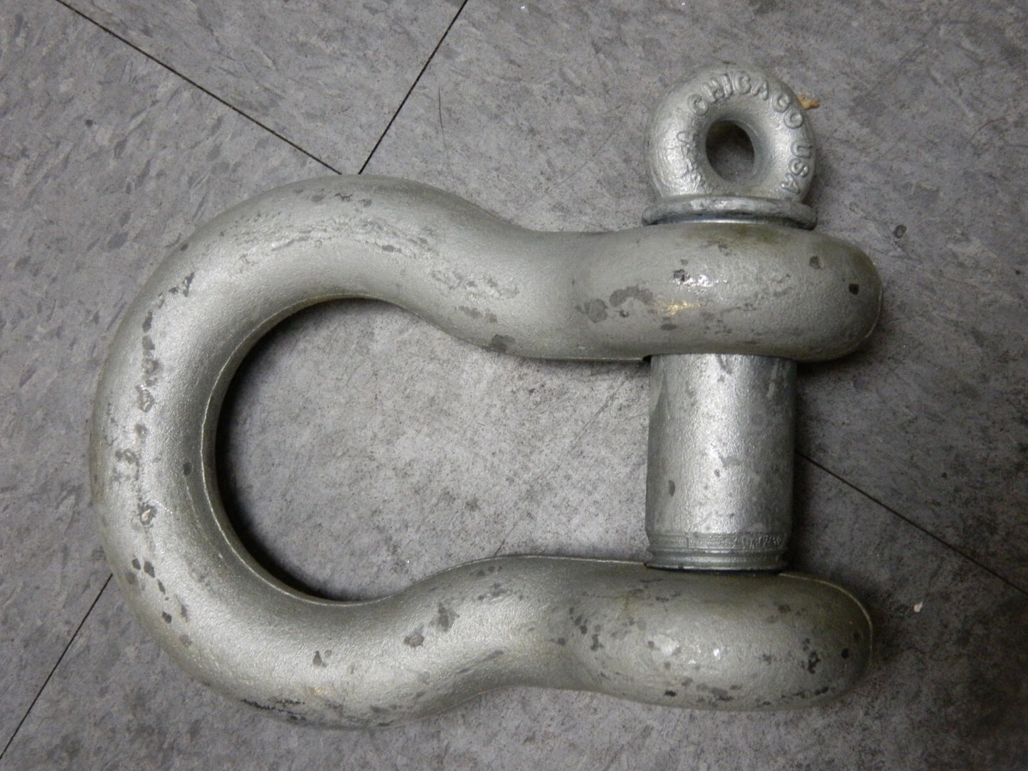 1-1/2 Nominal Chain Size, 17 Ton Carbon Steel Screw Anchor Shackle