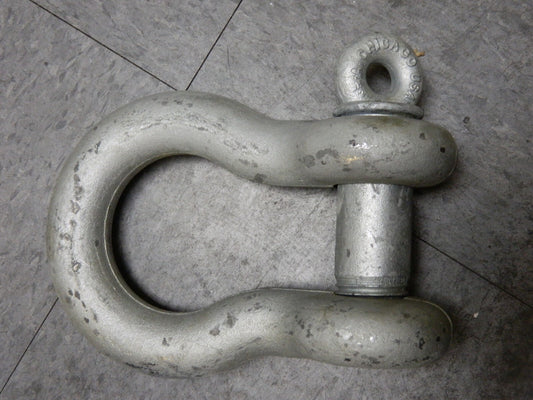 1-1/2 Nominal Chain Size, 17 Ton Carbon Steel Screw Anchor Shackle