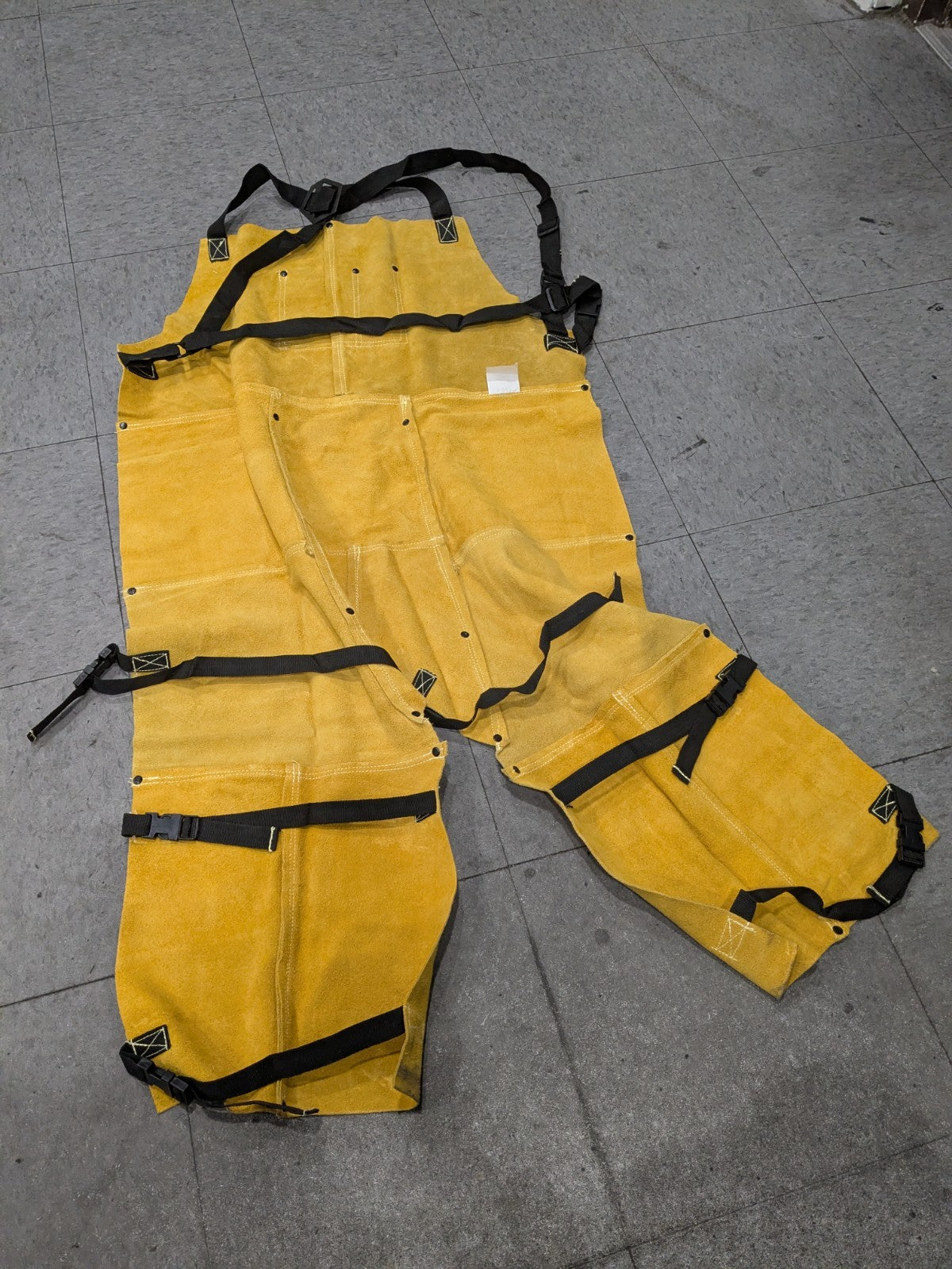 PRO-SAFE Split Leg Apron: 11 oz, Leather GB242SL