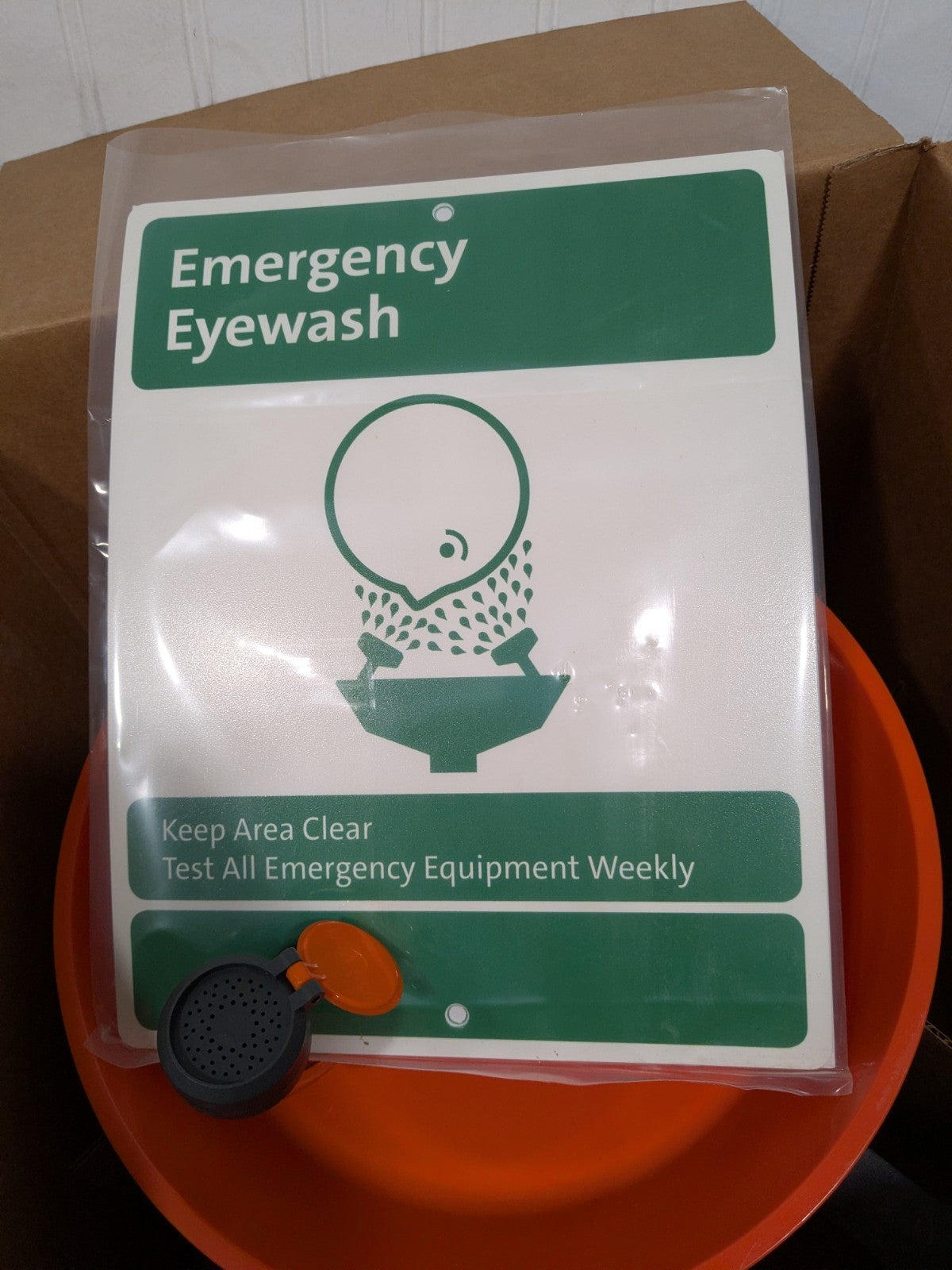 PRO-SAFE Wall Mount, Plastic Bowl, Eyewash Station PSG1814P