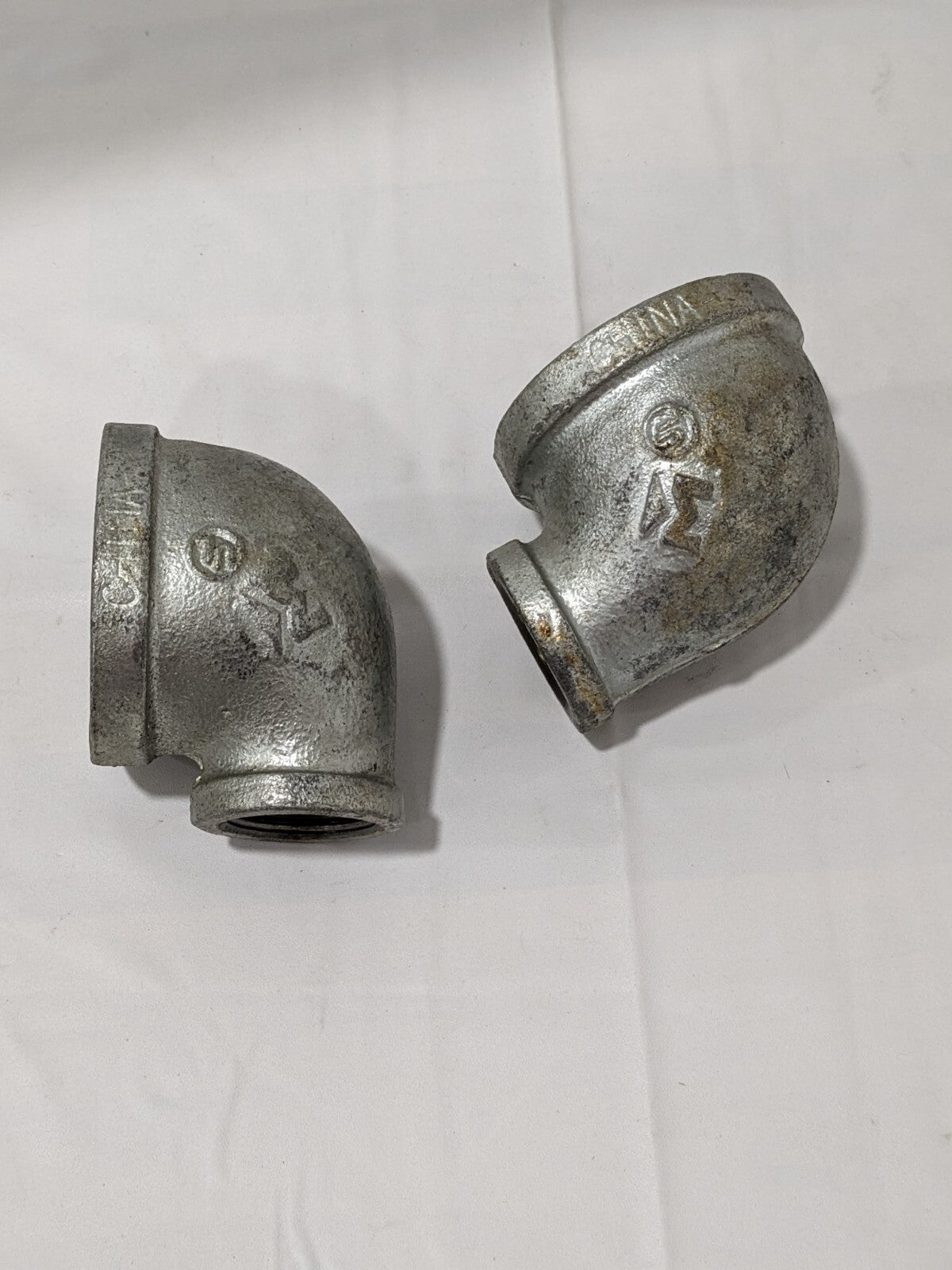 B&K MUELLER Malleable Iron Pipe 90 ° Reducing Elbow 2 x 1" Fitting Qty 2 510-185
