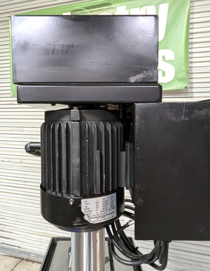 Vectrax 20" Variable Speed Drill Press  3MT  1HP  115V  RF-19V  *Scratch & Dent*