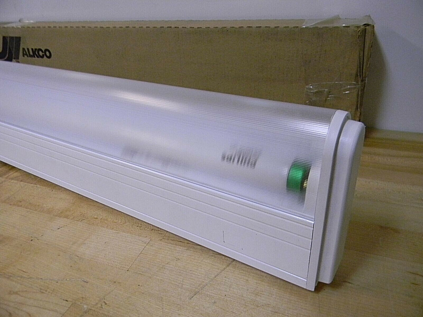 Alkco Task Light 48" x 1-1/2" Fluorescent Modular LINCS-150-048