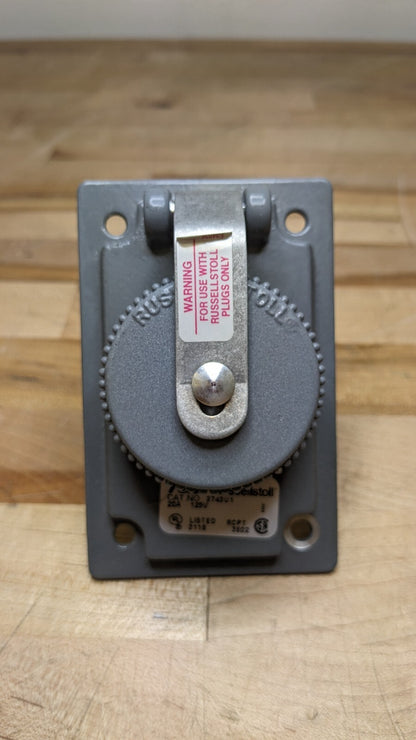 Thomas&amp;Betts RussellStoll 3743U1 125V 20A 2W/3P Receptacle Outlet FS/FD