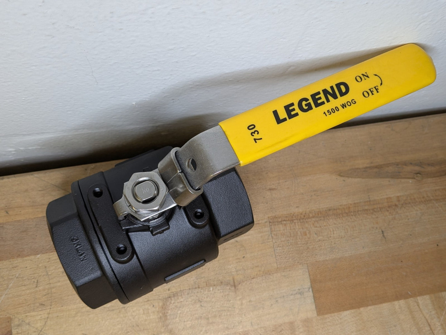 Legend T-730 Full Port Carbon Steel Ball Valve 2" Pipe FNPT x FNPT 150 WSP