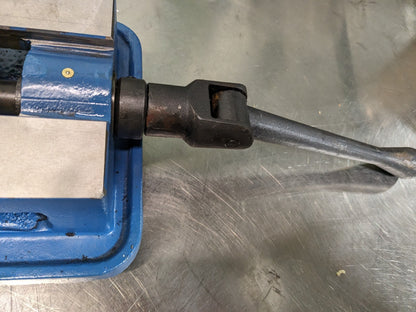 BAILEIGH Machine Vise: Horizontal Swivel Base 1 Station 12-9/16" DAMAGED 1019130