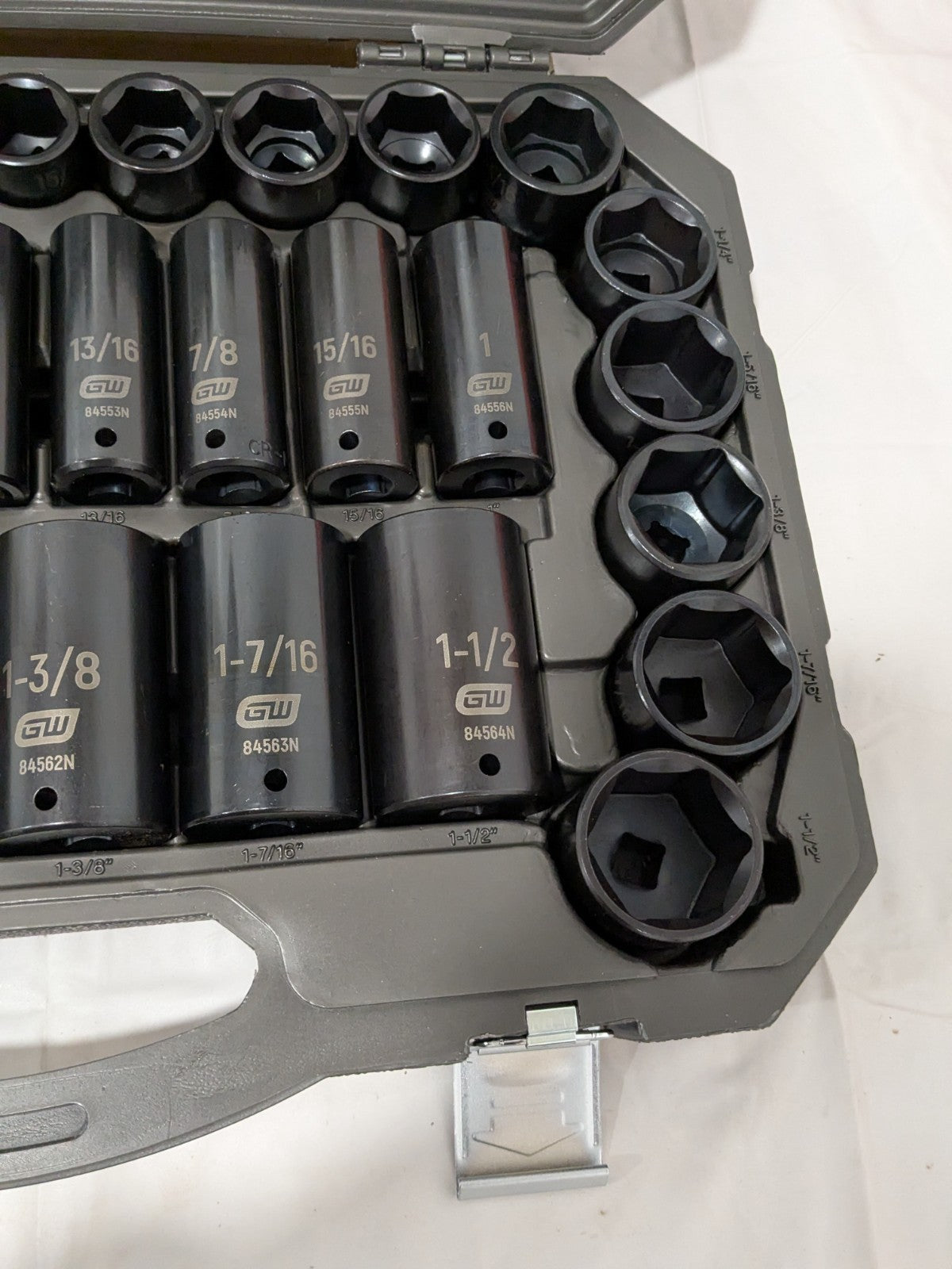 GEARWRENCH 39 Pc 1/2" Drive 6 Point Standard & Deep Impact SAE Socket Set 84947N