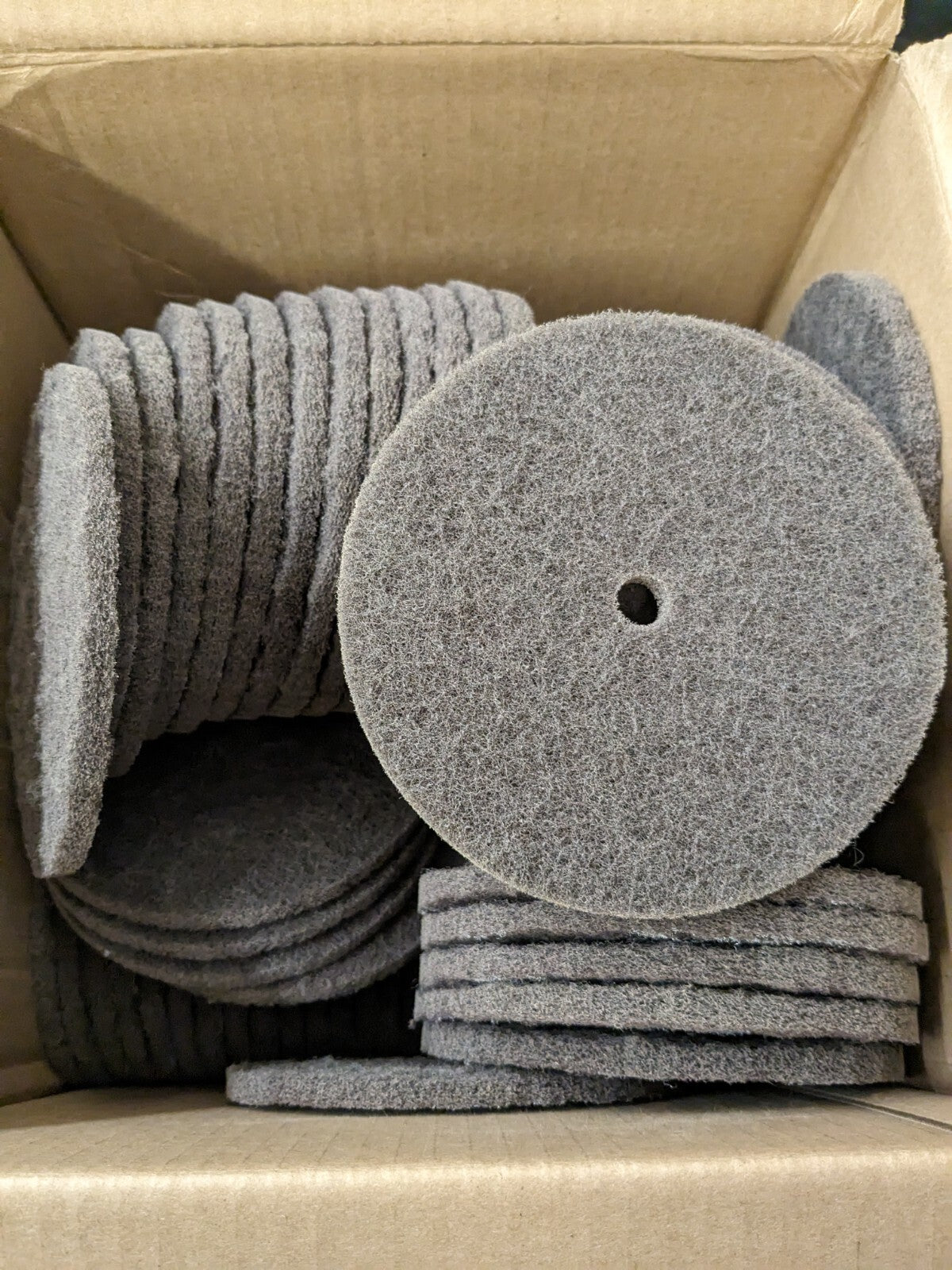 3M Deburring Discs 80pcs: 6" Dia Very Fine Grade Silicon Carbide 7010328733