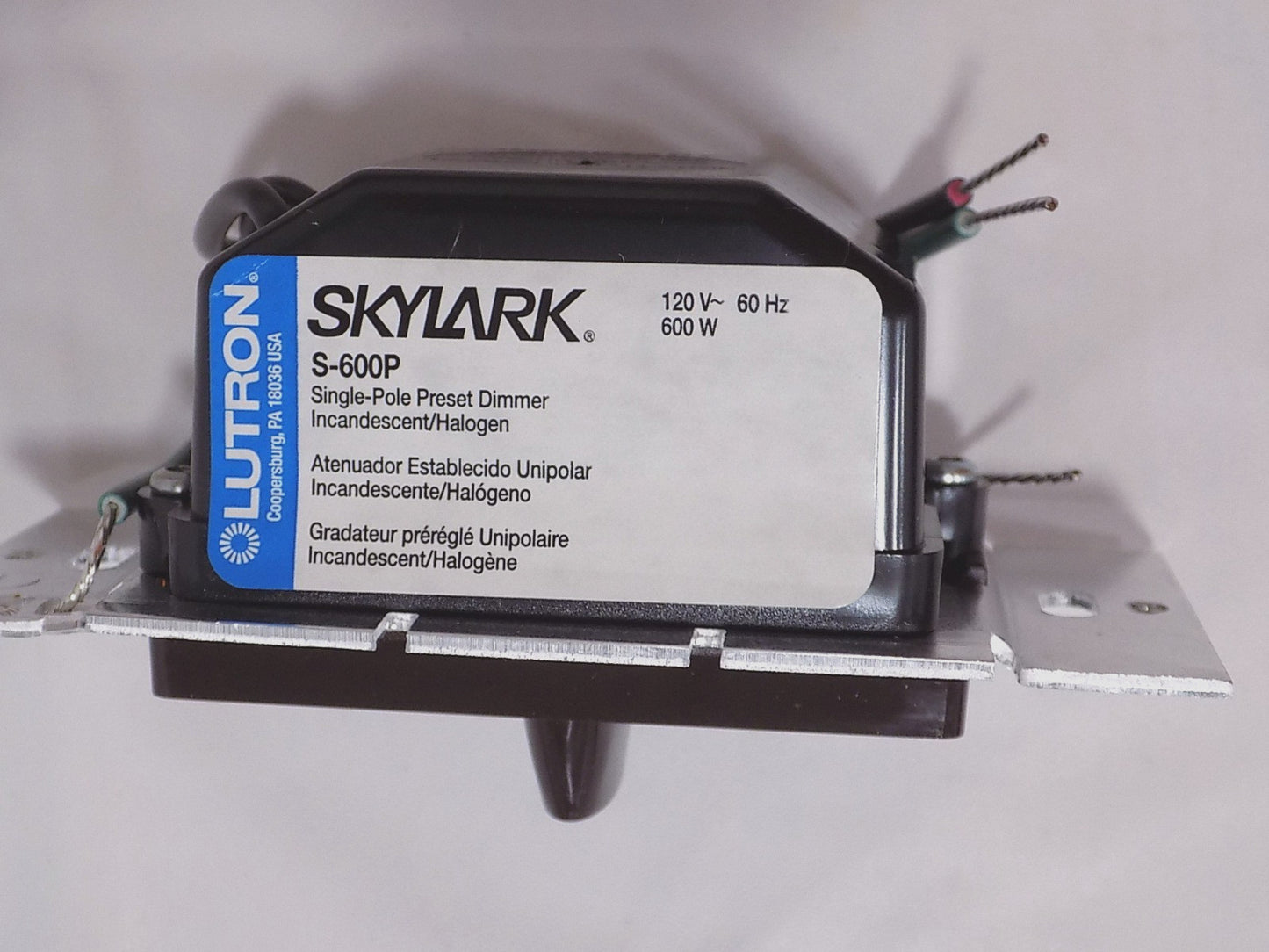 Lutron S-600P-BR Skylark 600W Single Pole Preset Dimmer w/Rocker Switch Brown