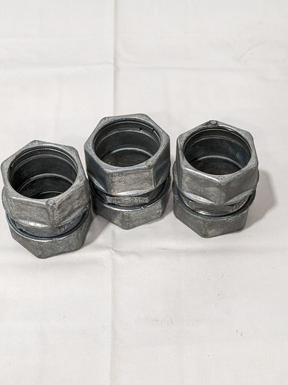 Thomas & Betts 1-1/2" Electrical Tubing Compression Coupling Qty 3 TK-215