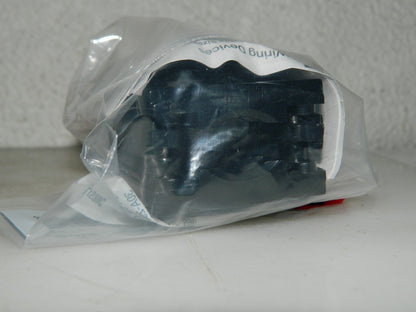 Cooper Self Grounding Connector 250 VAC 30 Amp L15-30R Configuration L1530C