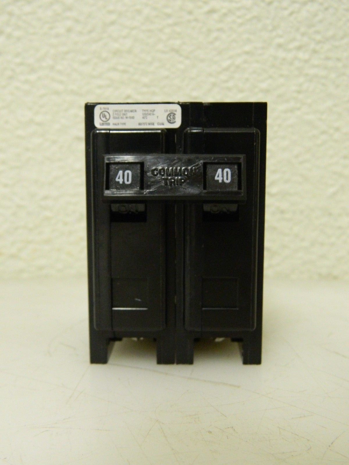 Eaton Plug In Miniature Circuit Breaker 40 Amp 120/240 VAC 2 Pole HQP2040