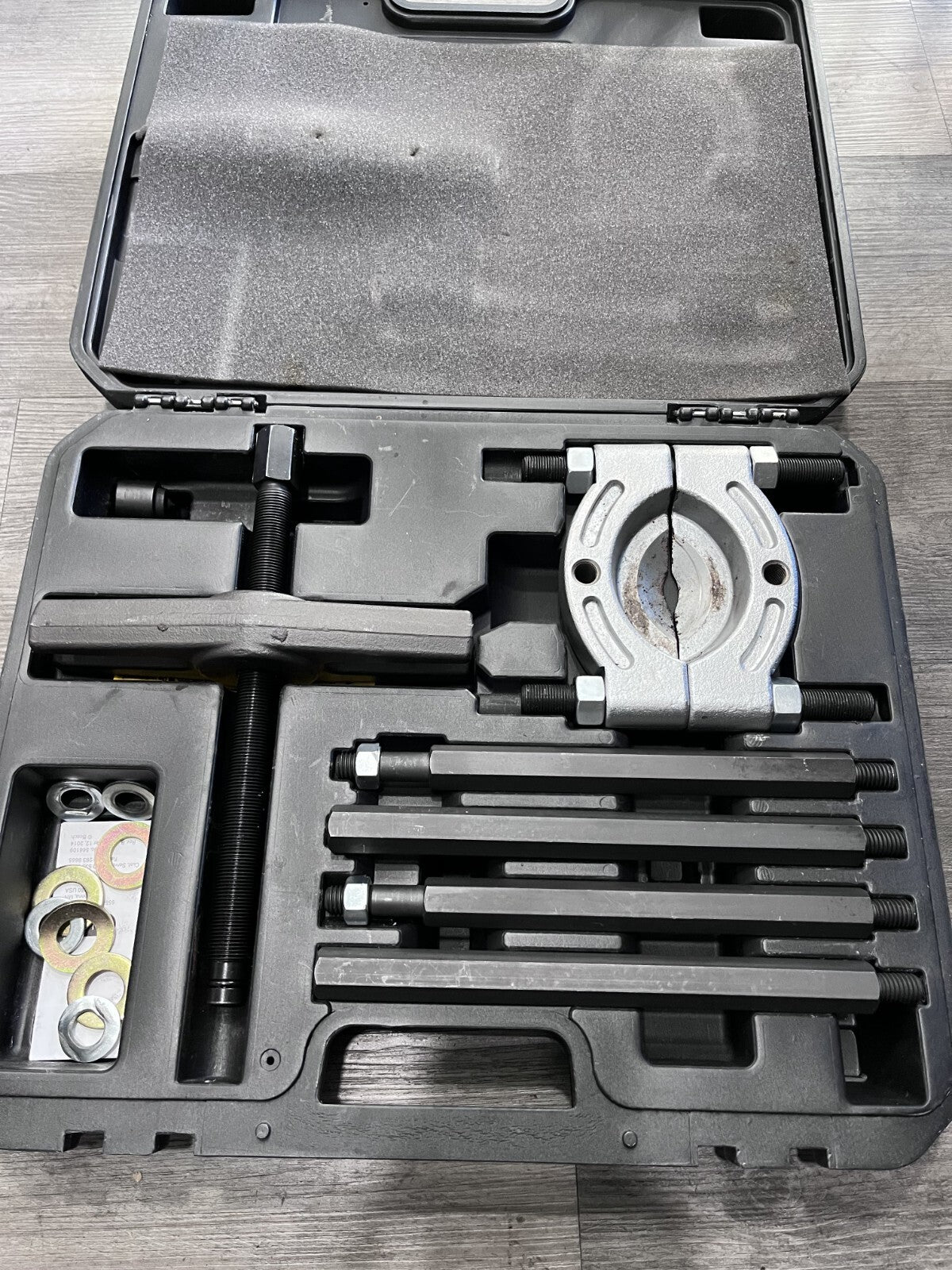 OTC 7 Ton, 1/2 to 4" Spread, Bearing Splitter Set 4517
