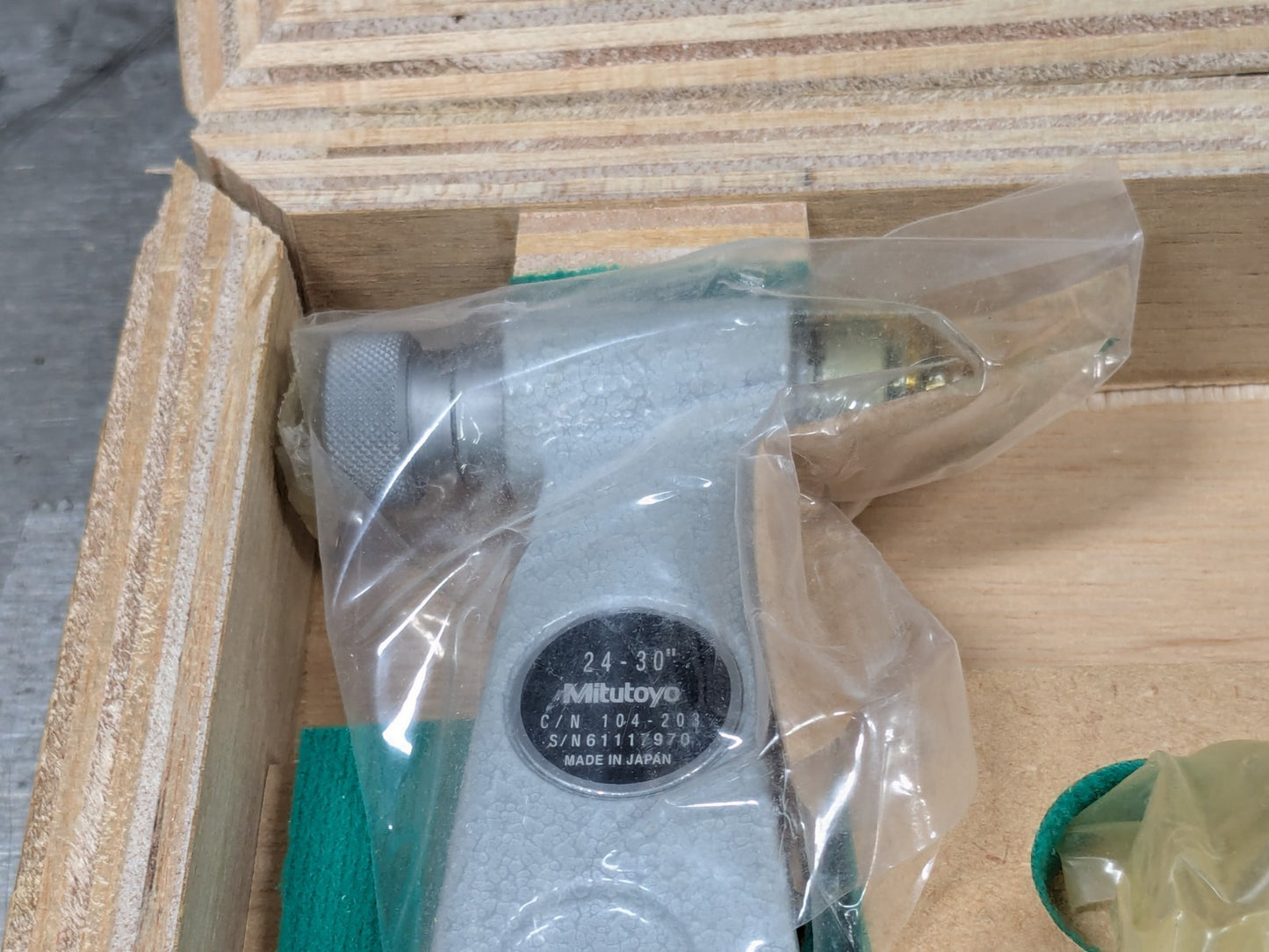 Mechanical Interchangeable Anvil Micrometer 24-30" W/1 DAMAGED STANDARD 104-203