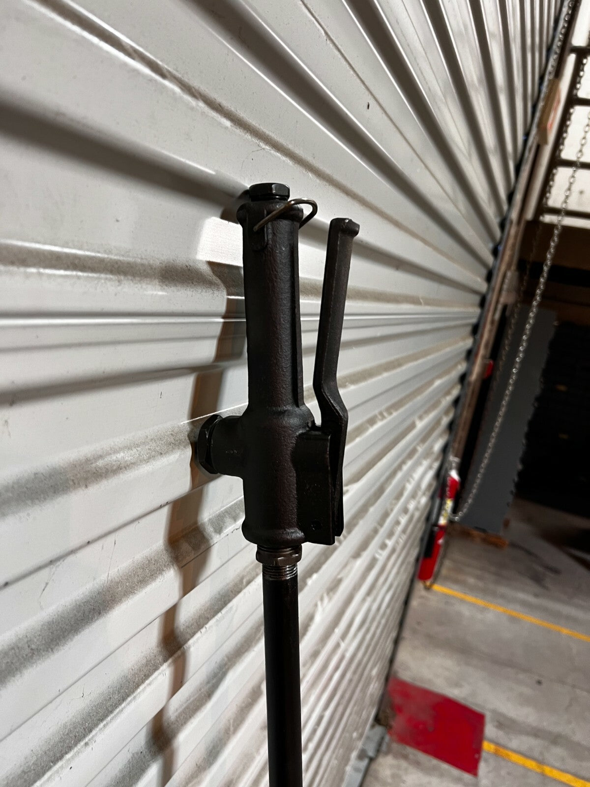 Universal Tool 64 Long Reach Chisel Scalper, 4600 RPM, 1-1/8 Stroke, UT8630LI