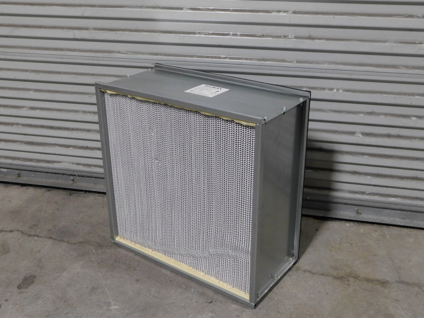 Koch HEPA Air Filter 99.97% Efficiency 24" H x 24" W 11-1/2" D H66A2X1 DAMAGE